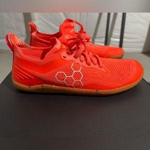 Vivo Barefoot Geo Racer Knit Womens
Molten Lava
Womens Size 8 (39L)